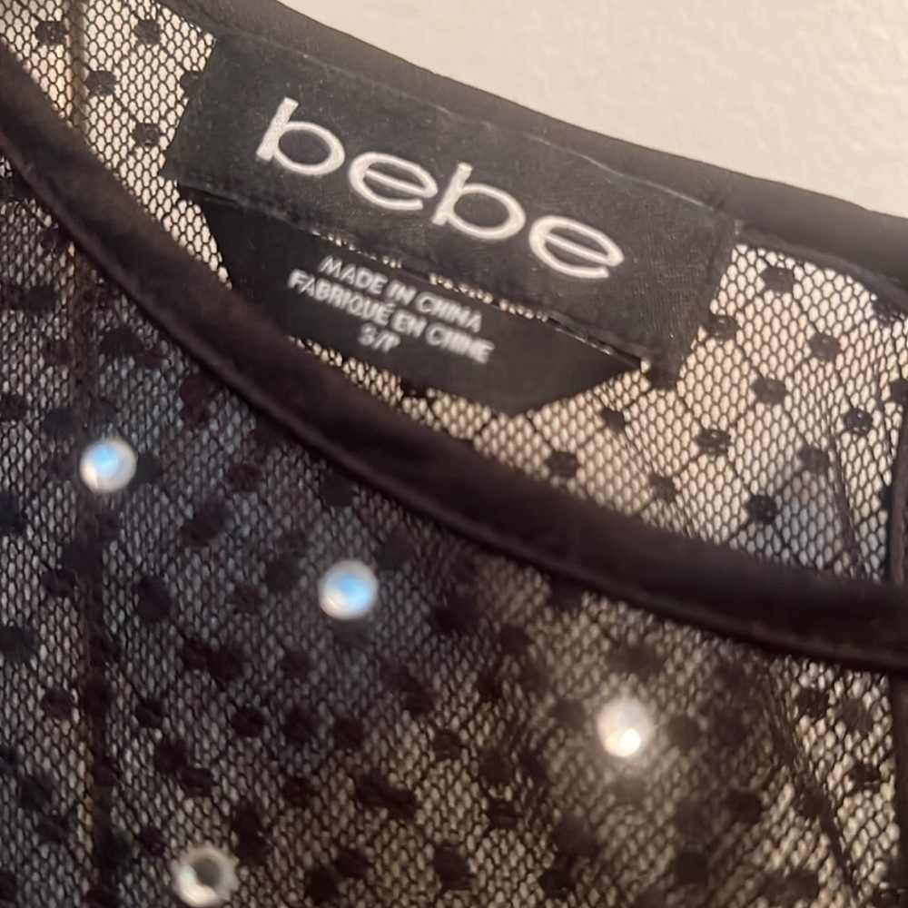 Bebe HiLow Ruffle blouse - Picture 3 of 4